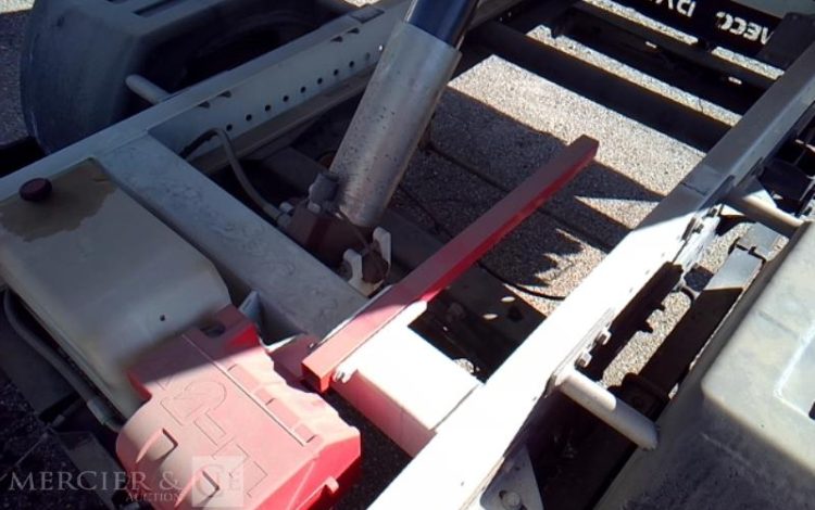 IVECO 35C12 BENNE SIMPLE CABINE COFFRE – NON ROULANT  EL-526-MN