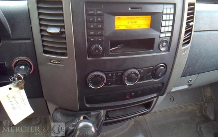 MERCEDES 514 BENNE SIMPLE CABINE COFFRE  EM-349-HP