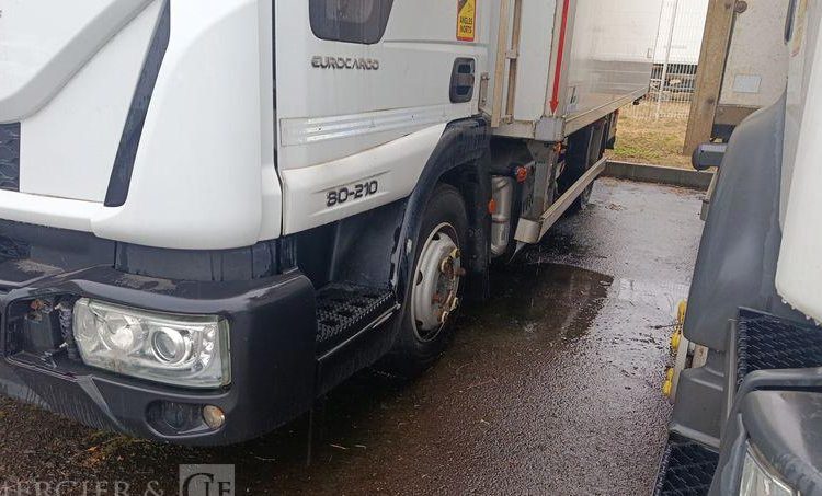 IVECO EUROCARGO 80-120 AVEC GROUPE FROID EN DESIGNATION – DIESEL – 428362 KMS BLANC EN-540-MG