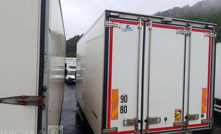 IVECO EUROCARGO 80-120 AVEC GROUPE FROID EN DESIGNATION – DIESEL – 428362 KMS BLANC EN-540-MG