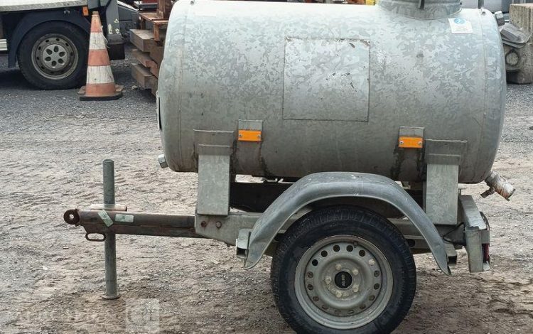 HUBIERE REMORQUE CITERNE 500L  EQ-544-AD