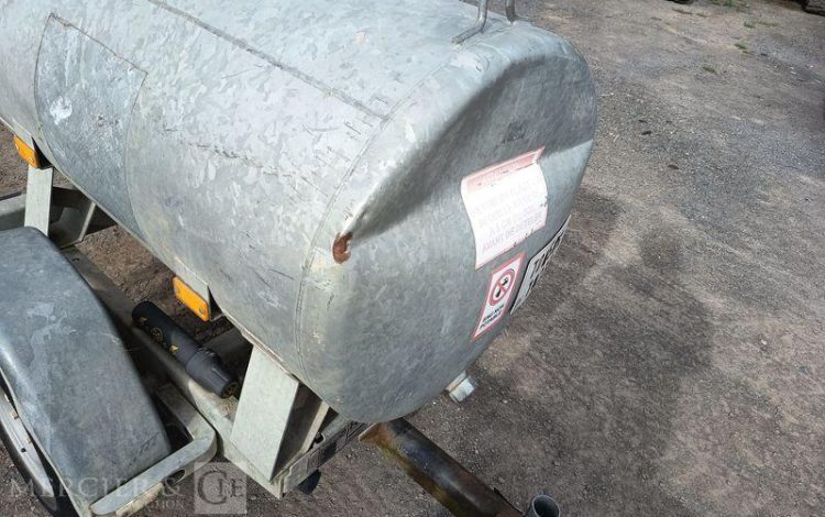 HUBIERE REMORQUE CITERNE 500L  EQ-544-AD
