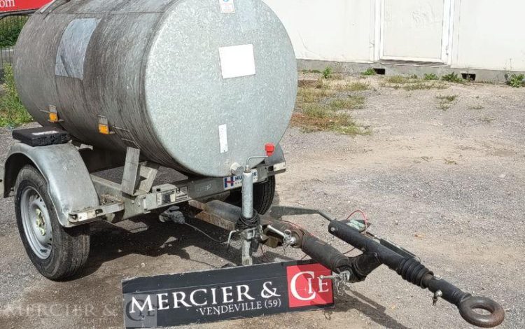 HUBIERE REMORQUE CITERNE 1000L – 1 ESSIEU – PTAC : 1,3 TONNE – ANNEE 2017  EQ-562-DS