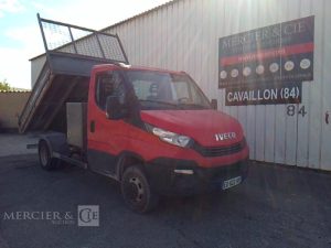 IVECO 35-120 BENNE SIMPLE CABINE COFFRE ROUGE EQ-622-HV