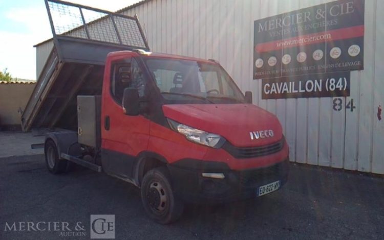 IVECO 35-120 BENNE SIMPLE CABINE COFFRE ROUGE EQ-622-HV