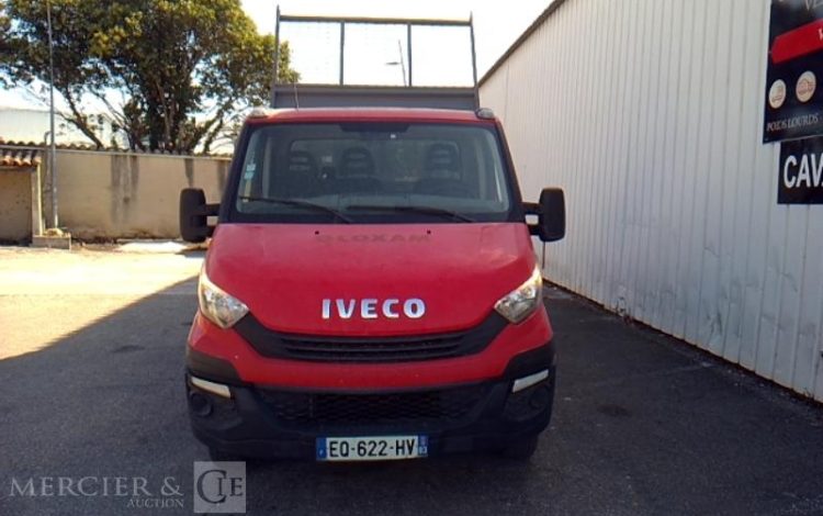 IVECO 35-120 BENNE SIMPLE CABINE COFFRE ROUGE EQ-622-HV