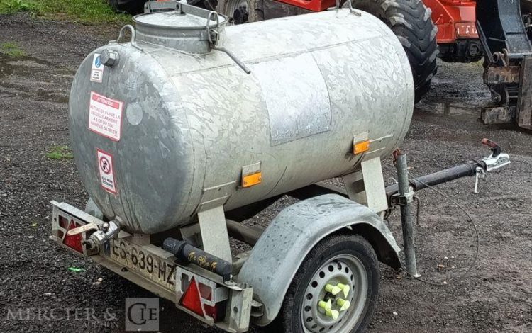 HUBIERE REMORQUE CITERNE 500L  ES-639-MZ