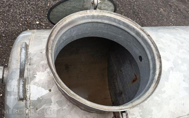 HUBIERE REMORQUE CITERNE 500L  ES-639-MZ