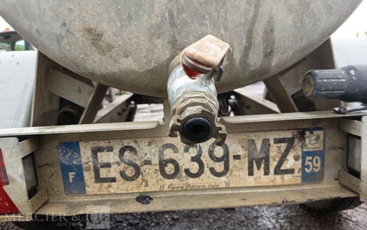 HUBIERE REMORQUE CITERNE 500L  ES-639-MZ