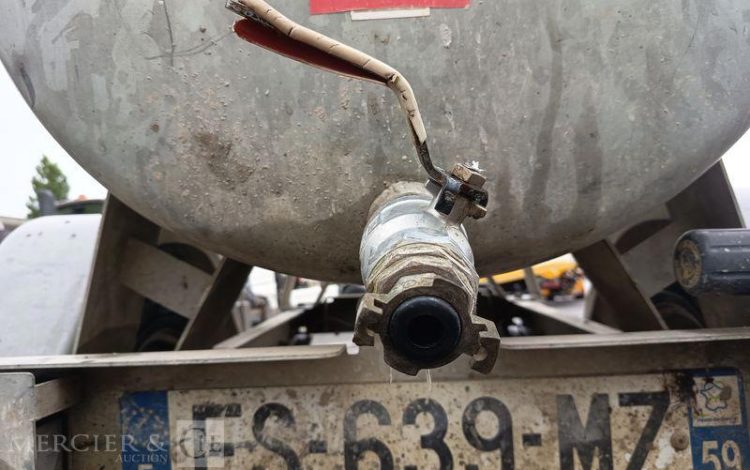HUBIERE REMORQUE CITERNE 500L  ES-639-MZ