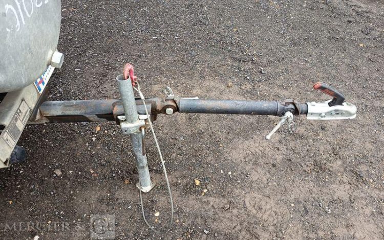 HUBIERE REMORQUE CITERNE 500L  ES-639-MZ
