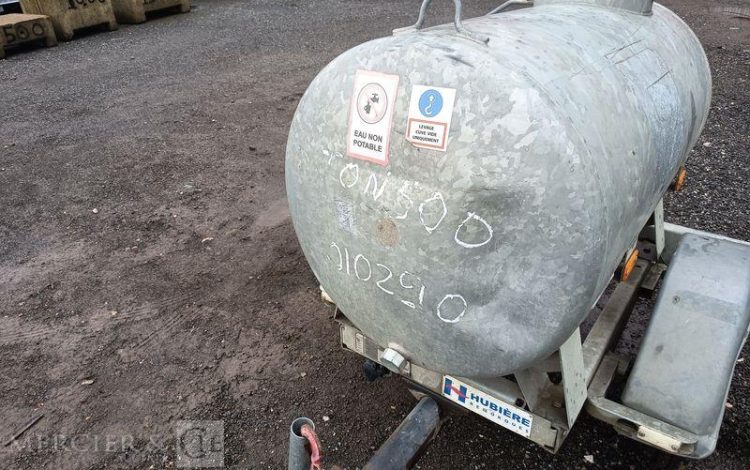 HUBIERE REMORQUE CITERNE 500L  ES-639-MZ
