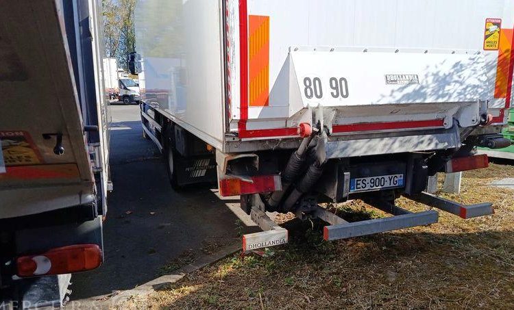 IVECO STRALIS 330E6 – ISOTHERME – EN DESIGNATION – PTAC : 19 TONNES – GAZ – 280880 KMS BLANC ES-900-YG