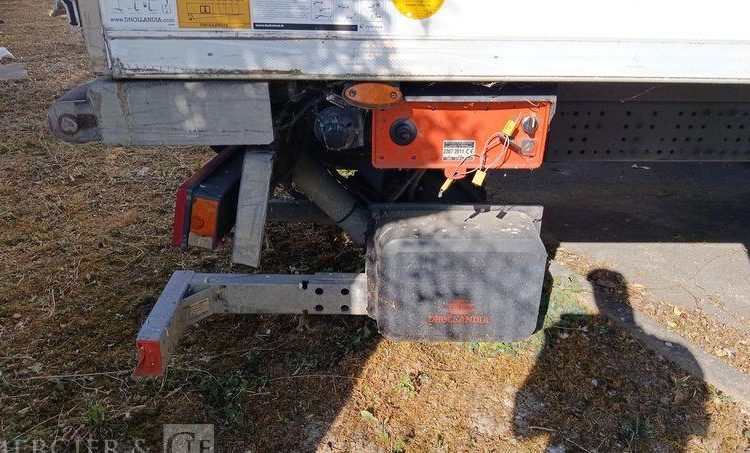 IVECO STRALIS 330E6 – ISOTHERME – EN DESIGNATION – PTAC : 19 TONNES – GAZ – 280880 KMS BLANC ES-900-YG