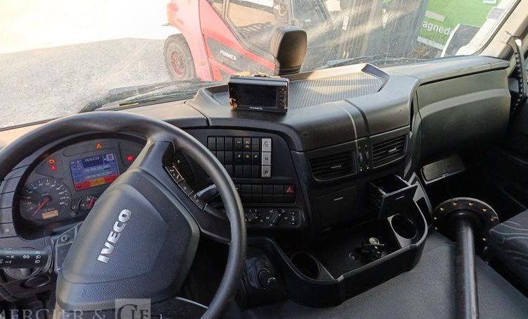IVECO STRALIS 330E6 – ISOTHERME – EN DESIGNATION – PTAC : 19 TONNES – GAZ – 280880 KMS BLANC ES-900-YG