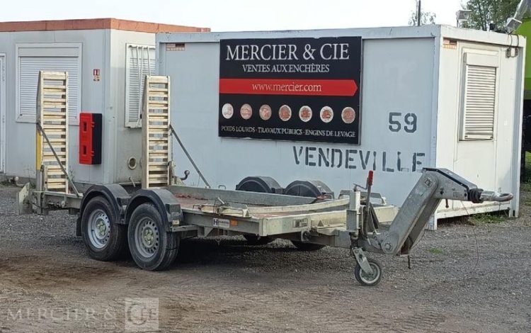 HUBIERE REMORQUE PORTE ENGIN 2 ESSIEUX – PTAC : 3,5 TONNES – ANNEE 2018  ET-424-ZB