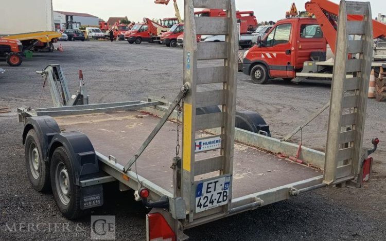 HUBIERE REMORQUE PORTE ENGIN 2 ESSIEUX – PTAC : 3,5 TONNES – ANNEE 2018  ET-424-ZB