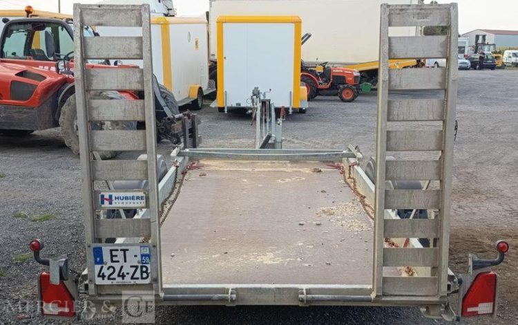 HUBIERE REMORQUE PORTE ENGIN 2 ESSIEUX – PTAC : 3,5 TONNES – ANNEE 2018  ET-424-ZB