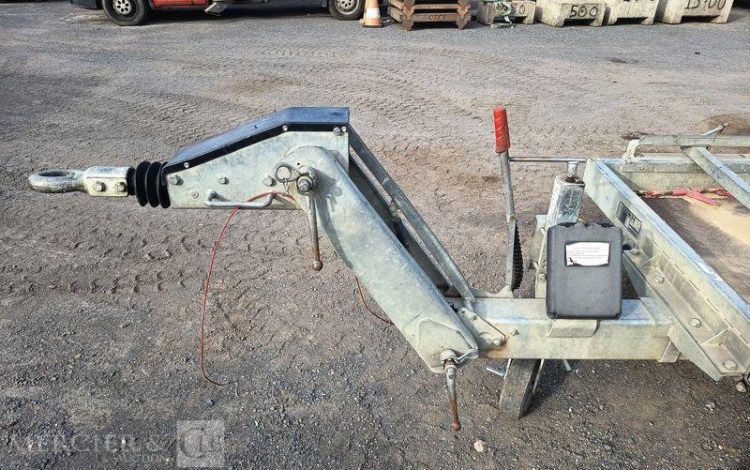 HUBIERE REMORQUE PORTE ENGIN 2 ESSIEUX – PTAC : 3,5 TONNES – ANNEE 2018  ET-424-ZB