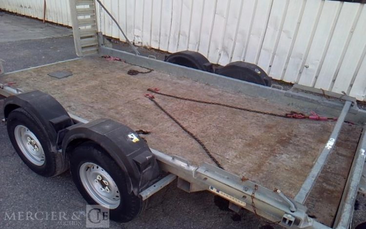 HUBIERE REMORQUE PORTE ENGIN 2T8  ET-599-KL