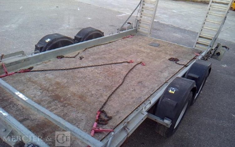 HUBIERE REMORQUE PORTE ENGIN 2T8  ET-599-KL