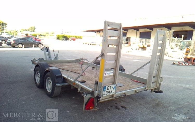 HUBIERE REMORQUE PORTE ENGIN 2T8  ET-599-KL
