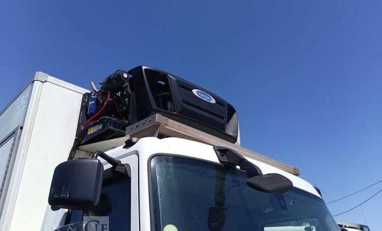 RENAULT D19 AVEC GROUPE FROID CARRIER EN DESIGNATION – DIESEL – 695786 KMS BLANC EV-967-AC
