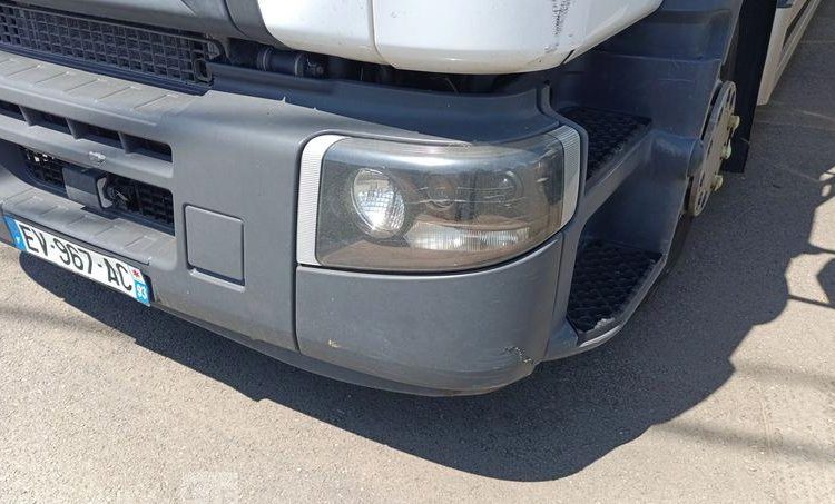 RENAULT D19 AVEC GROUPE FROID CARRIER EN DESIGNATION – DIESEL – 695786 KMS BLANC EV-967-AC
