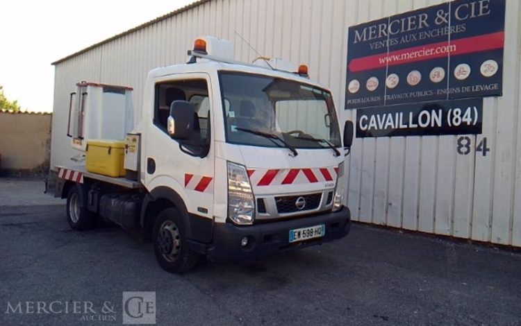 NISSAN NT400 35.13 NACELLE SUR VL 11M – 1510H – AN2018 BLANC EW-598-HQ