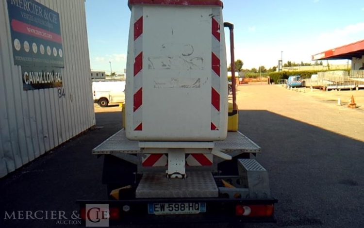 NISSAN NT400 35.13 NACELLE SUR VL 11M – 1510H – AN2018 BLANC EW-598-HQ