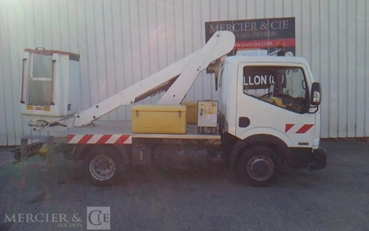 NISSAN NT400 35.13 NACELLE SUR VL 11M – 1510H – AN2018 BLANC EW-598-HQ