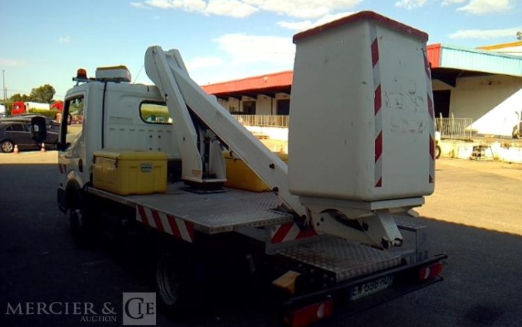 NISSAN NT400 35.13 NACELLE SUR VL 11M – 1510H – AN2018 BLANC EW-598-HQ