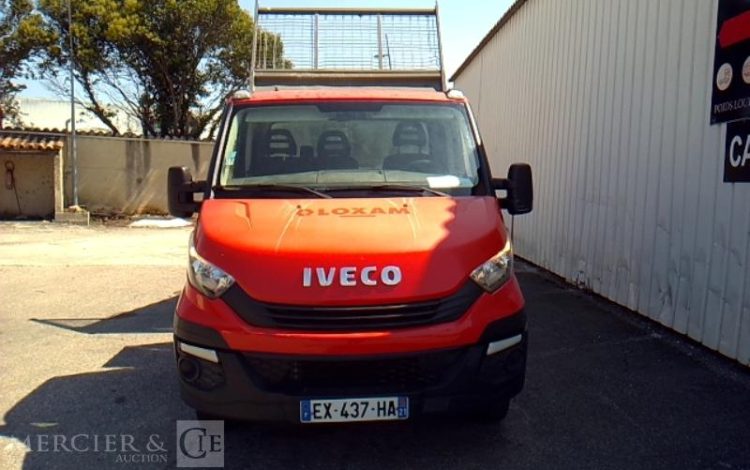IVECO 35-120 BENNE SIMPLE CABINE COFFRE ROUGE EX-437-HA