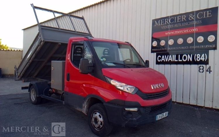 IVECO 35-120 BENNE SIMPLE CABINE COFFRE ROUGE EX-635-JW
