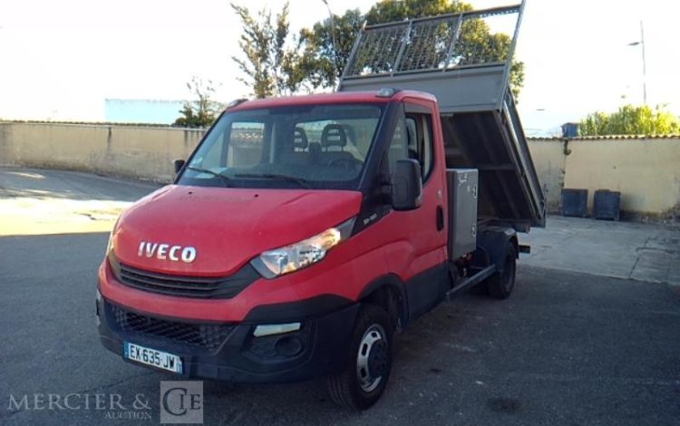 IVECO 35-120 BENNE SIMPLE CABINE COFFRE ROUGE EX-635-JW