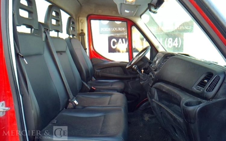 IVECO 35-120 BENNE SIMPLE CABINE COFFRE ROUGE EX-635-JW