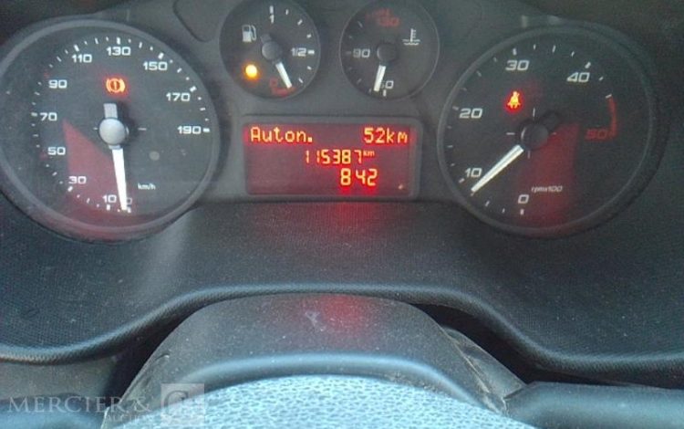 IVECO 35-120 BENNE SIMPLE CABINE COFFRE ROUGE EX-635-JW