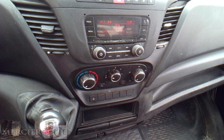 IVECO 35C14 BENNE SIMPLE CABINE COFFRE  FA-063-LQ