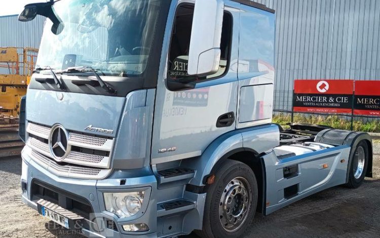 MERCEDES ACTROS 1846 PORTE VOITURE PTAC : 19 TONNES –  DIESEL – 533328 KMS – ANNEE 2018 VIOLET FA-410-WR
