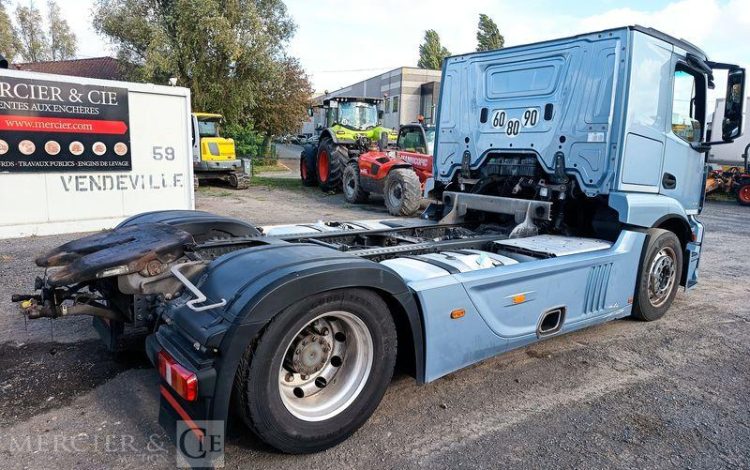 MERCEDES ACTROS 1846 PORTE VOITURE PTAC : 19 TONNES –  DIESEL – 533328 KMS – ANNEE 2018 VIOLET FA-410-WR