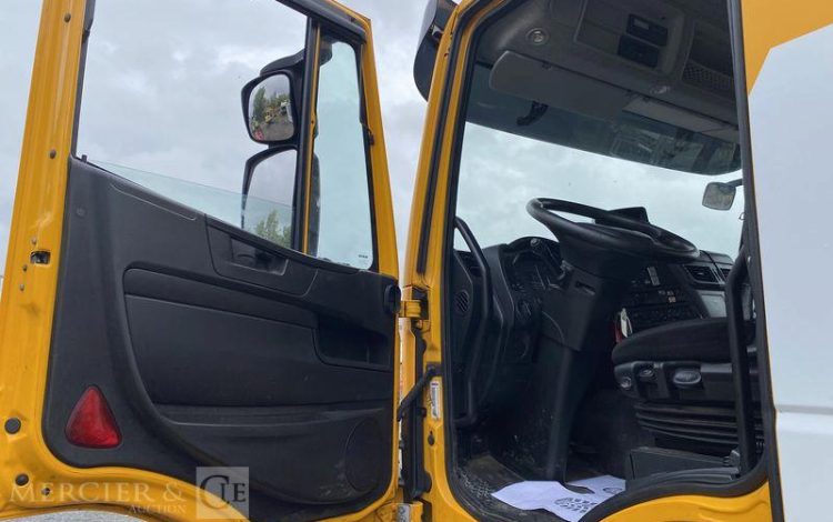 IVECO PORTEUR PORTE ENGINS STRALIS 420 DIESEL – PTAC : 32,25 T -282718 KMS – AN 2019  FG-317-YL