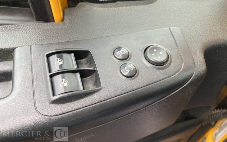 IVECO PORTEUR PORTE ENGINS STRALIS 420 DIESEL – PTAC : 32,25 T -282718 KMS – AN 2019  FG-317-YL