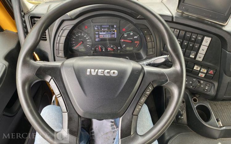 IVECO PORTEUR PORTE ENGINS STRALIS 420 DIESEL – PTAC : 32,25 T -282718 KMS – AN 2019  FG-317-YL