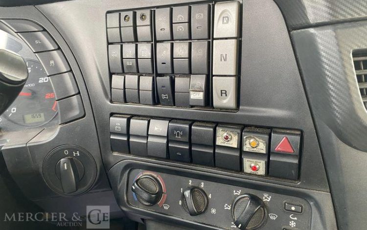 IVECO PORTEUR PORTE ENGINS STRALIS 420 DIESEL – PTAC : 32,25 T -282718 KMS – AN 2019  FG-317-YL