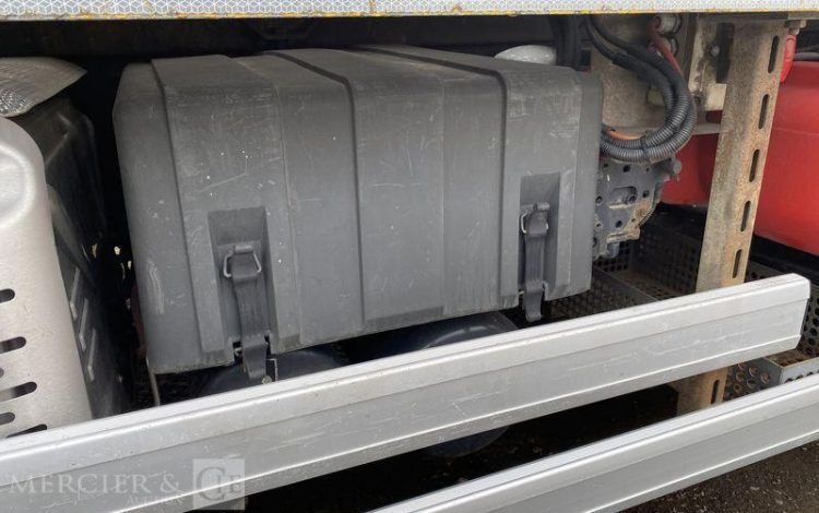 IVECO PORTEUR PORTE ENGINS STRALIS 420 DIESEL – PTAC : 32,25 T -282718 KMS – AN 2019  FG-317-YL