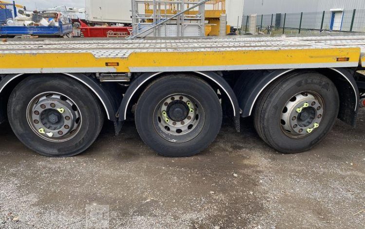 IVECO PORTEUR PORTE ENGINS STRALIS 420 DIESEL – PTAC : 32,25 T -282718 KMS – AN 2019  FG-317-YL