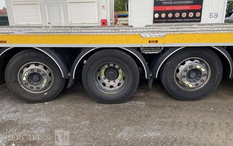 IVECO PORTEUR PORTE ENGINS STRALIS 420 DIESEL – PTAC : 32,25 T -282718 KMS – AN 2019  FG-317-YL