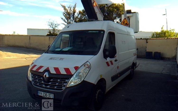 RENAULT MASTER NACELLE SUR VL 12M – 2354H – BLANC FH-236-XT