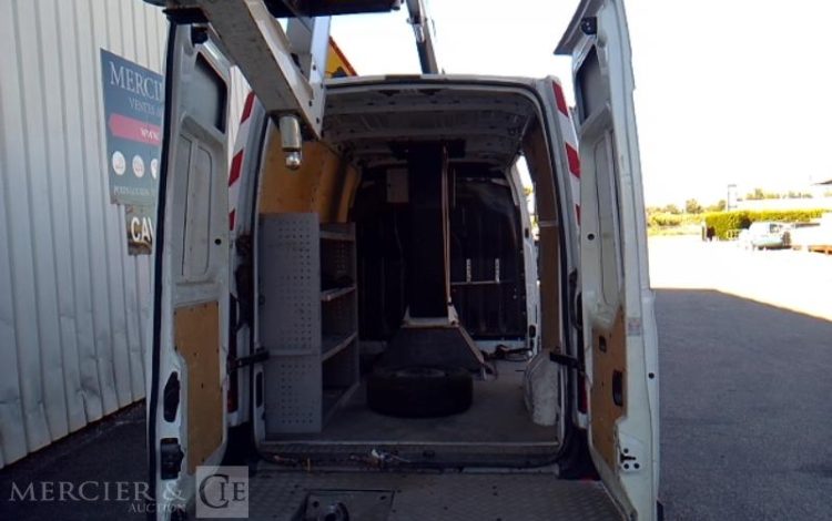 RENAULT MASTER NACELLE SUR VL 12M – 2354H – BLANC FH-236-XT