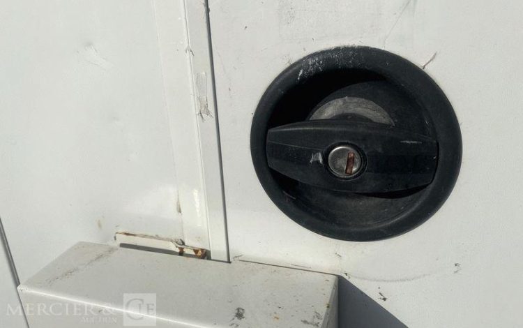 CNSE ABRIS DE CHANTIER 9M2 ISOLE + WC  FK-600-VE